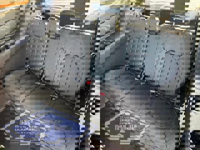 New 2026 Chrysler Pacifica Select w/ S Appearance Package image 39