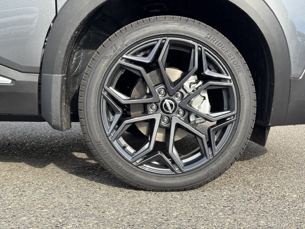 New 2027 Nissan Kicks SR w/ SR Premium Package AWD/4WD image 9