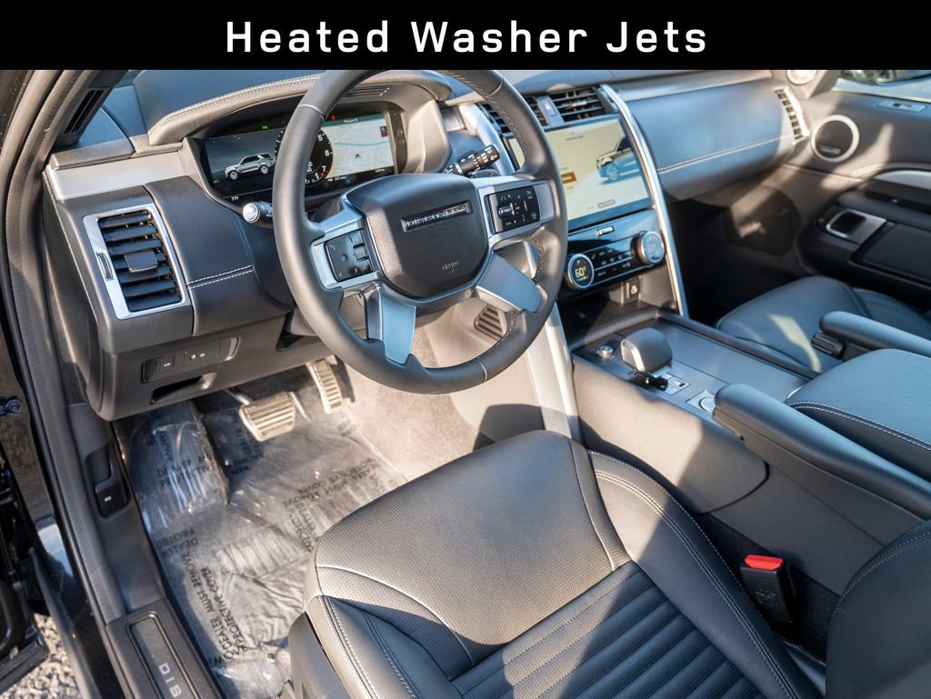 Certified 2024 Land Rover Discovery Dynamic SE image 12