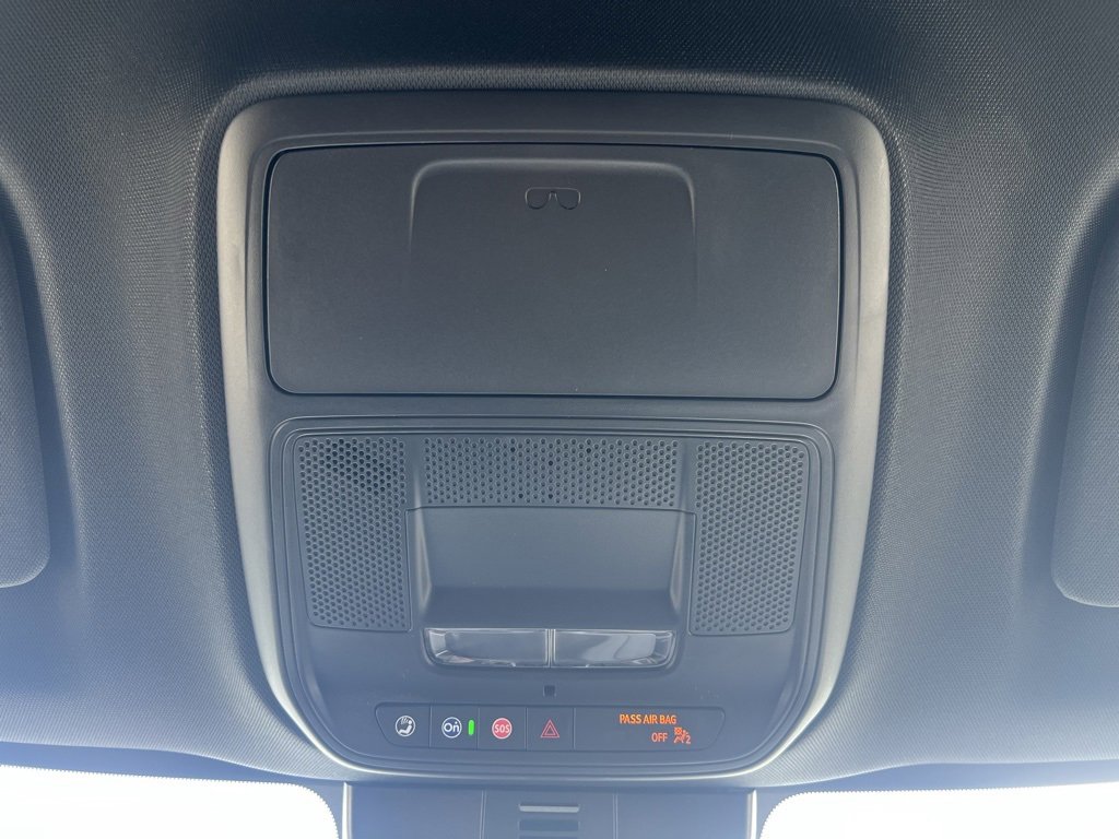 New 2025 Chevrolet Traverse LT image 21