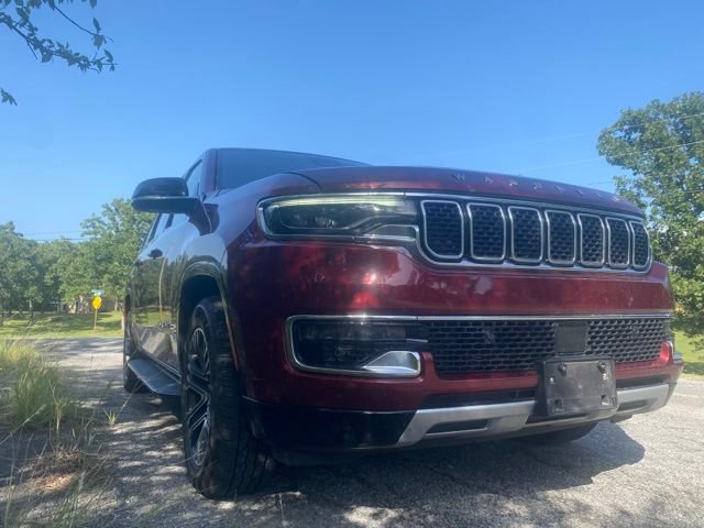 Used 2024 Jeep Wagoneer L Series II w/ Flexible Seating Group RWD image 10