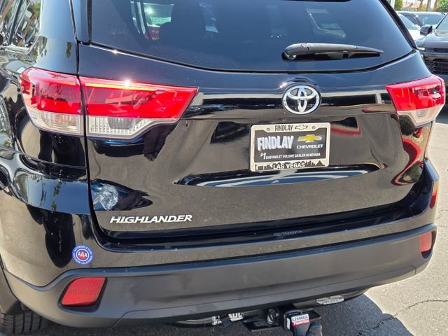 Used 2019 Toyota Highlander LE w/ Carpet Mat Package (TMS) FWD image 5
