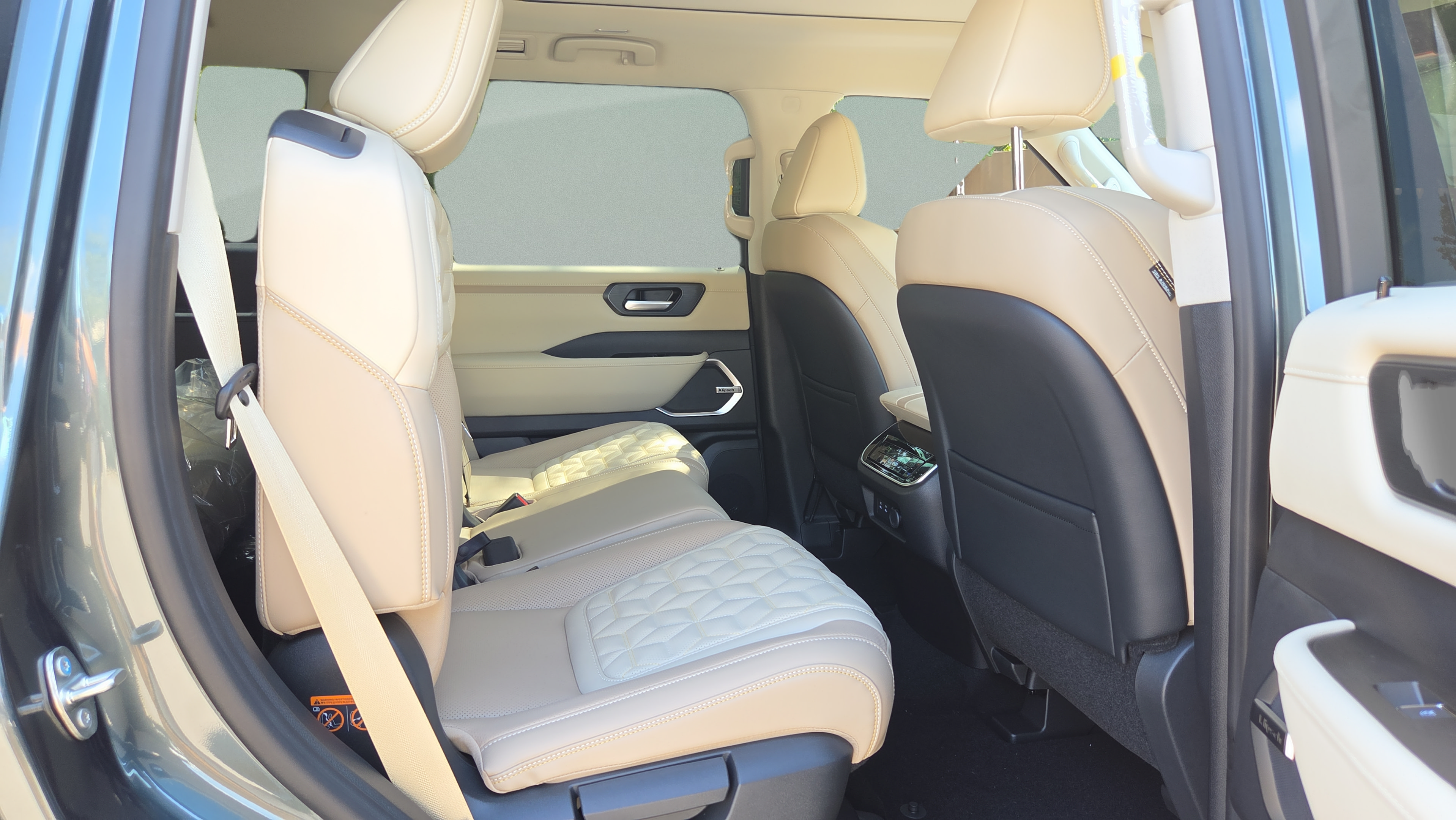 New 2026 Nissan Armada Platinum AWD/4WD image 17