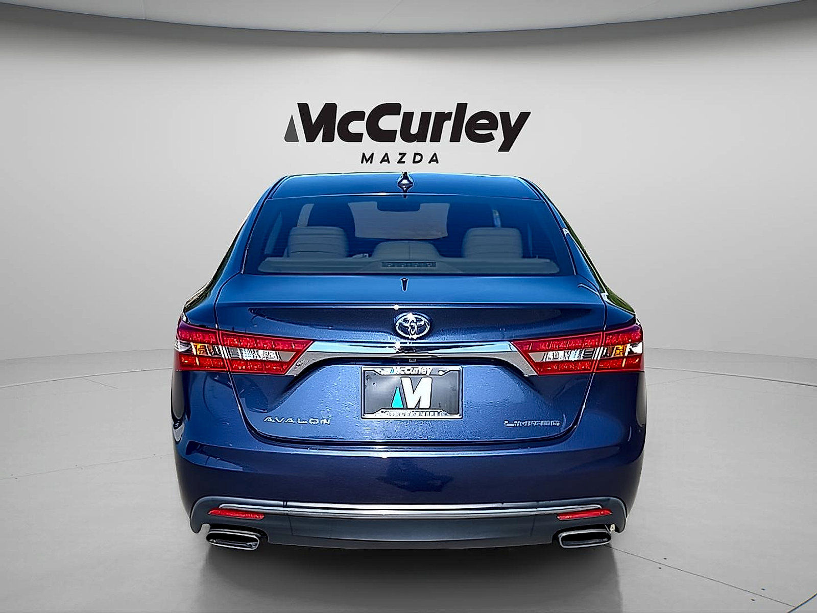 Used 2016 Toyota Avalon Limited w/ Toyota Safety Sense Package FWD image 6