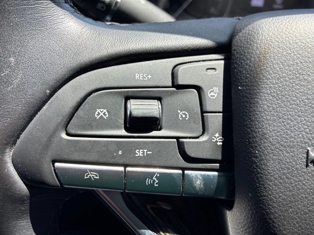 Used 2022 Cadillac XT6 Premium Luxury w/ Technology Package FWD image 13