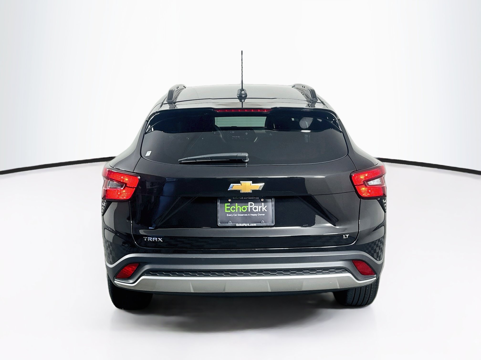 Used 2026 Chevrolet Trax LT FWD image 7