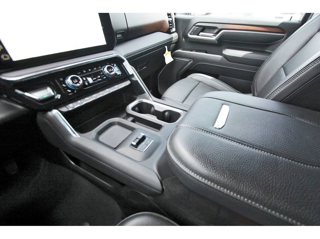 Used 2025 GMC Sierra 2500 Denali w/ Denali Reserve Package AWD/4WD image 28