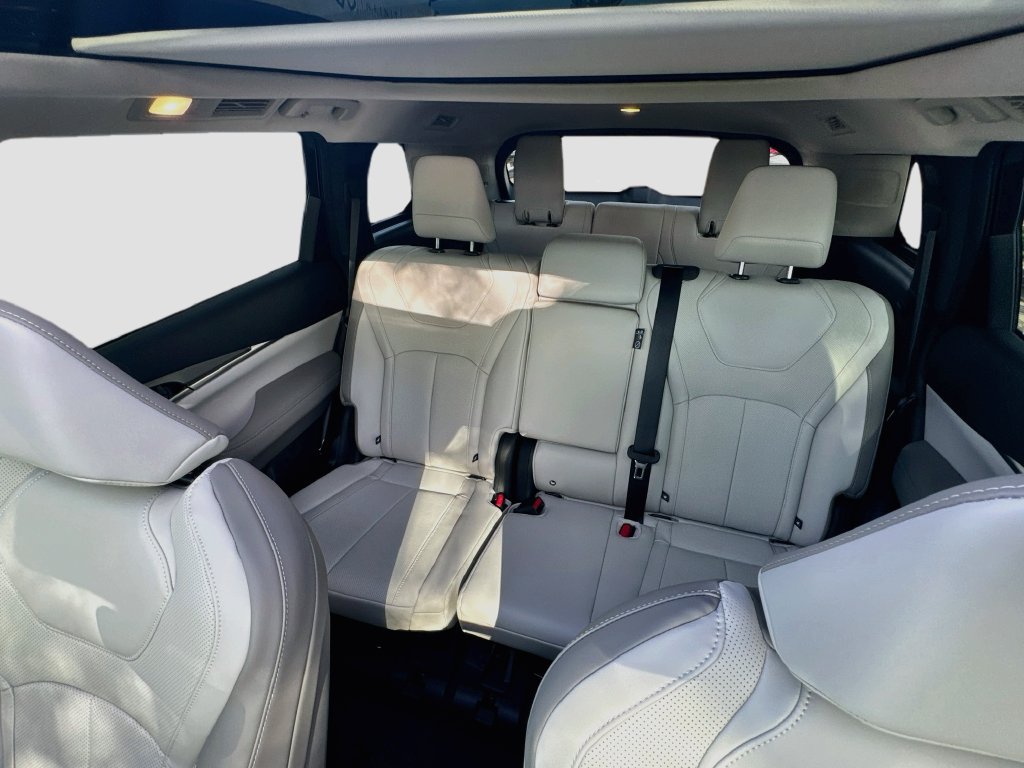 New 2027 INFINITI QX60 Luxe w/ Cargo Package FWD image 23
