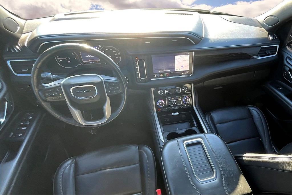 Used 2021 GMC Yukon Denali w/ Advanced Technology Package AWD/4WD image 7