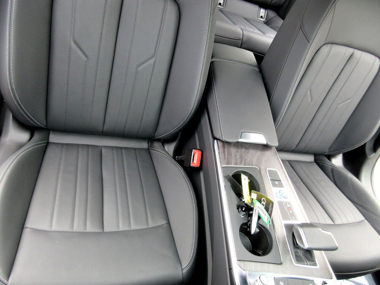 Used 2025 Audi A6 2.0T Premium w/ Convenience Plus Package image 29