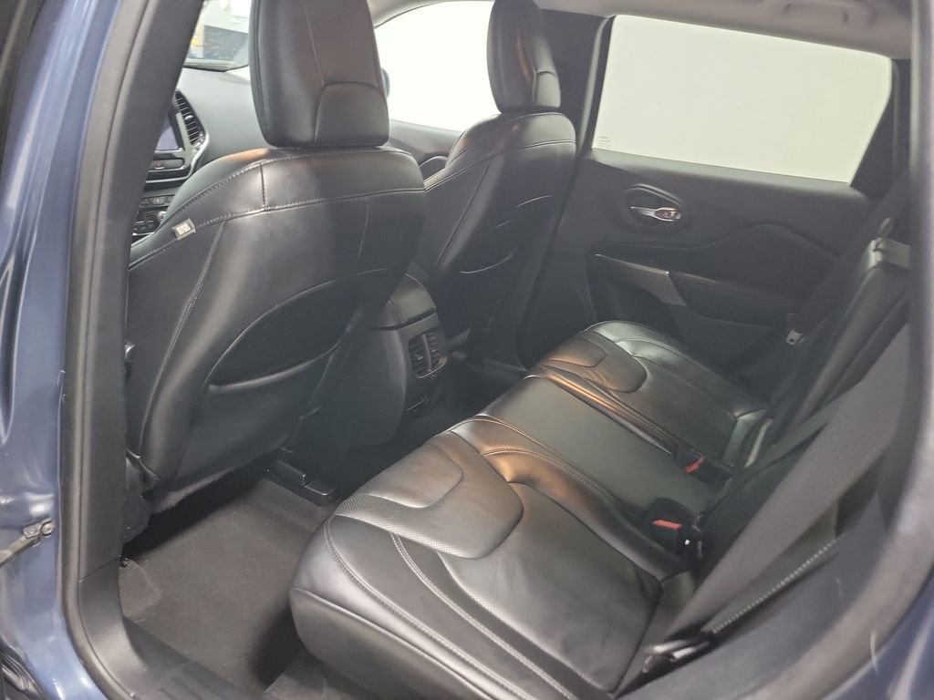 Used 2020 Jeep Cherokee Limited AWD/4WD image 28