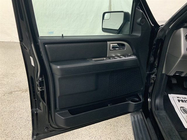 Used 2017 Ford Expedition XLT AWD/4WD image 16