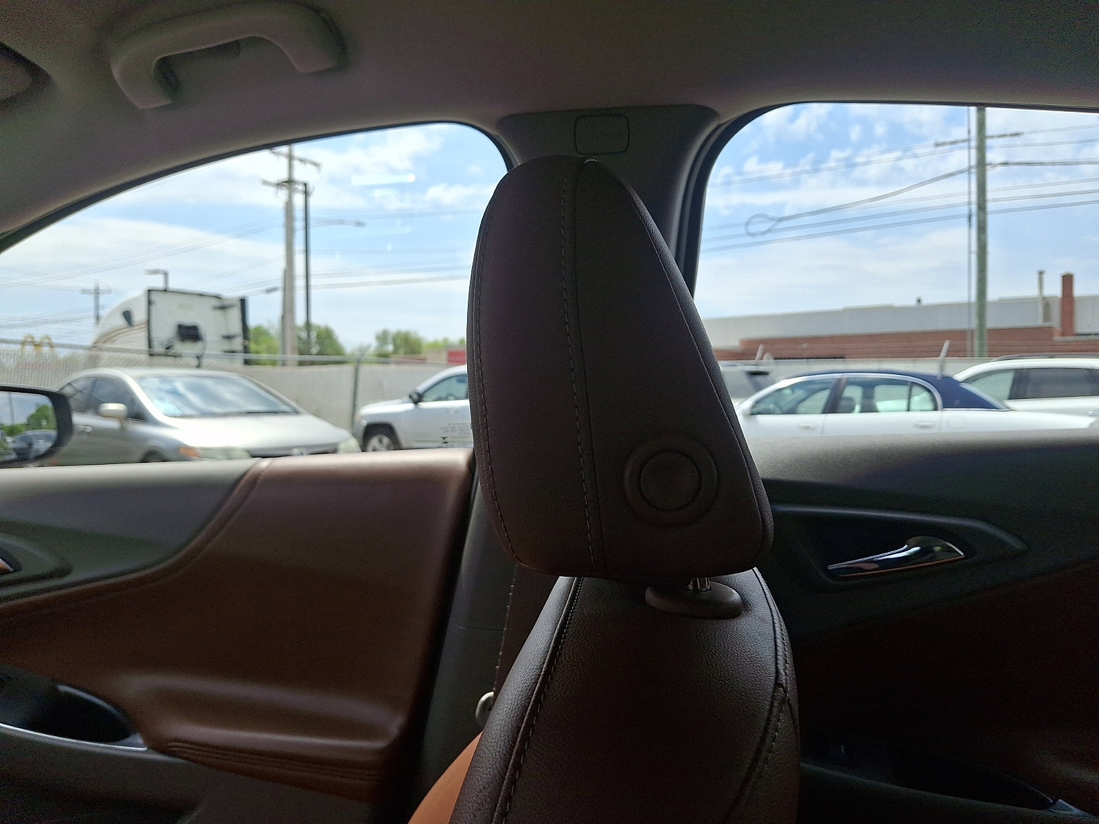 Used 2016 Chevrolet Malibu Hybrid w/ Leather Package FWD image 17