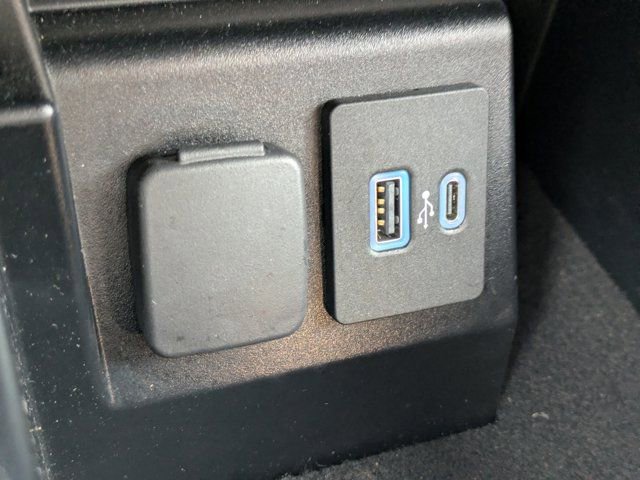 Used 2021 Ford Explorer XLT w/ Class III Trailer Tow Package image 19