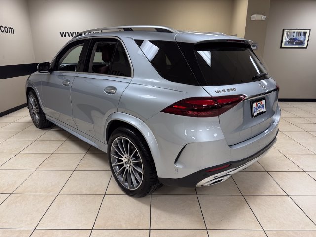 Used 2025 Mercedes-Benz GLE 350 4MATIC w/ AMG Line Exterior image 4