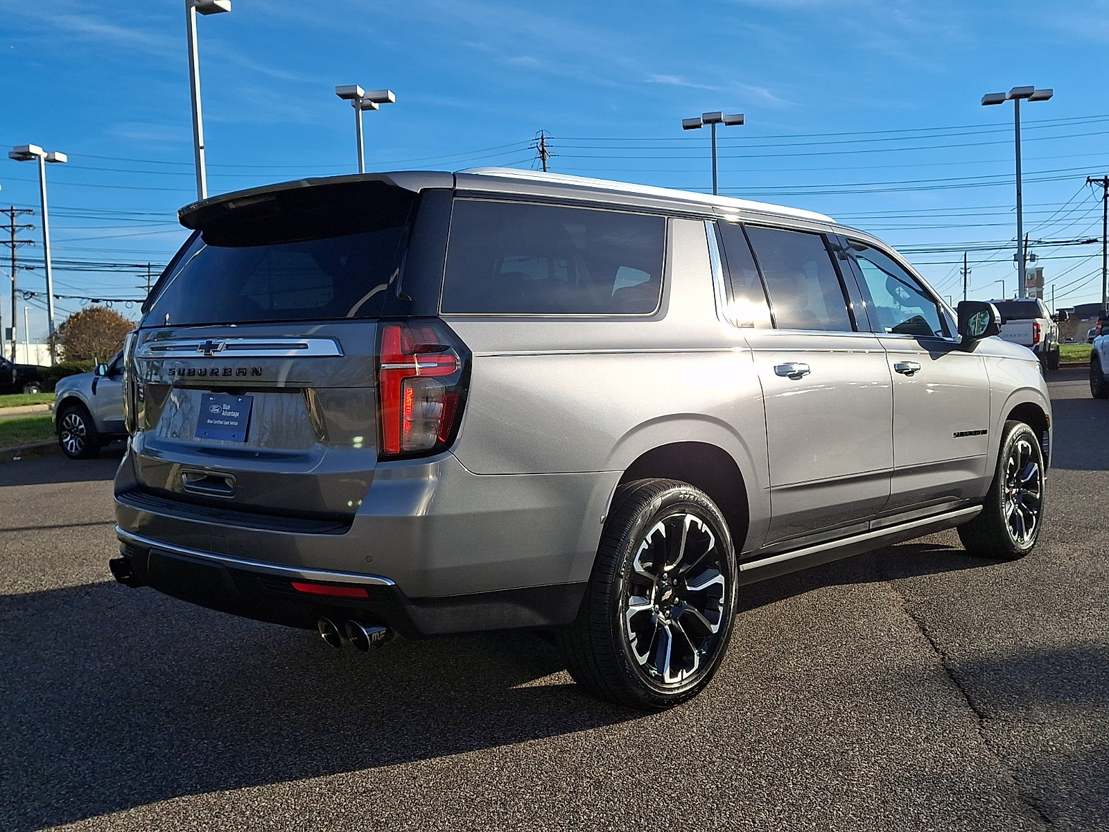 Used 2021 Chevrolet Suburban High Country image 10