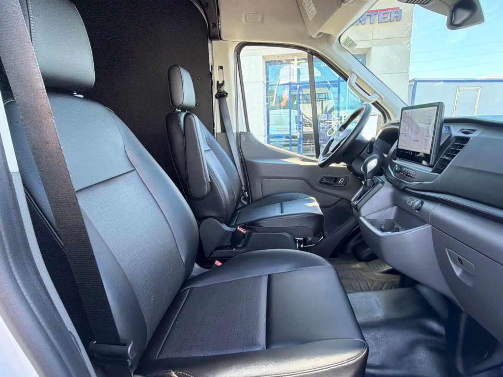 New 2027 Ford Transit 250 148 Medium Roof w/ Load Area Protection Package RWD image 28