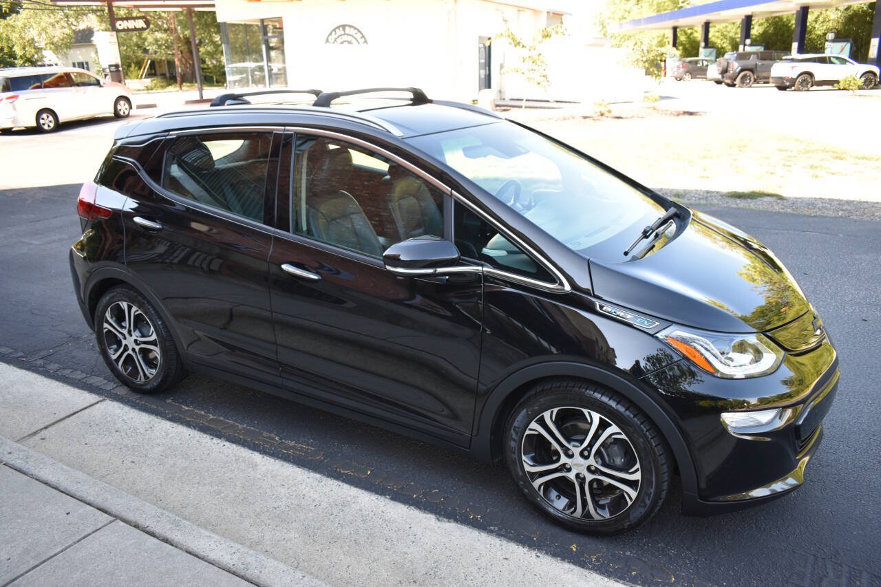 Used 2021 Chevrolet Bolt Premier w/ Infotainment Package FWD image 39