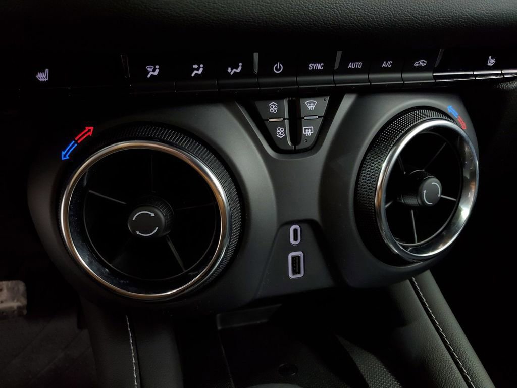 Used 2024 Chevrolet Blazer LT w/ Convenience Package FWD image 16