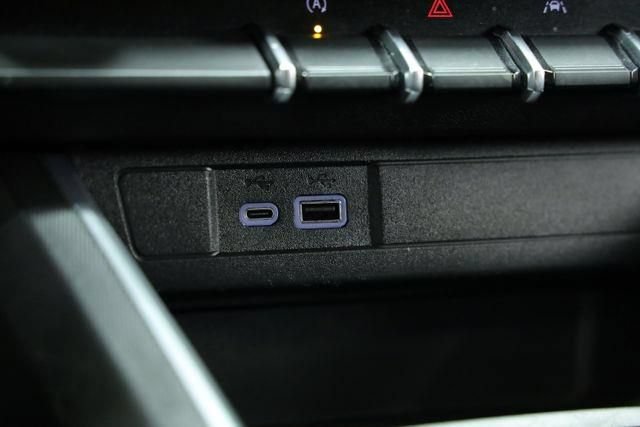 Used 2025 Chevrolet Colorado Trail Boss AWD/4WD image 25