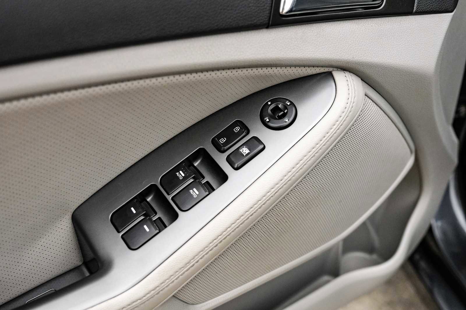 Used 2011 Kia Optima EX image 38