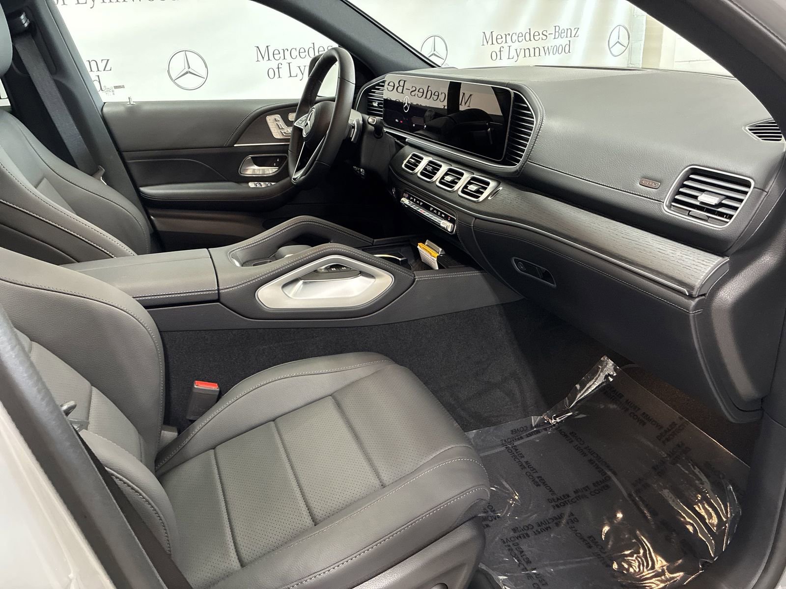 New 2025 Mercedes-Benz GLE 450 4MATIC Coupe image 12