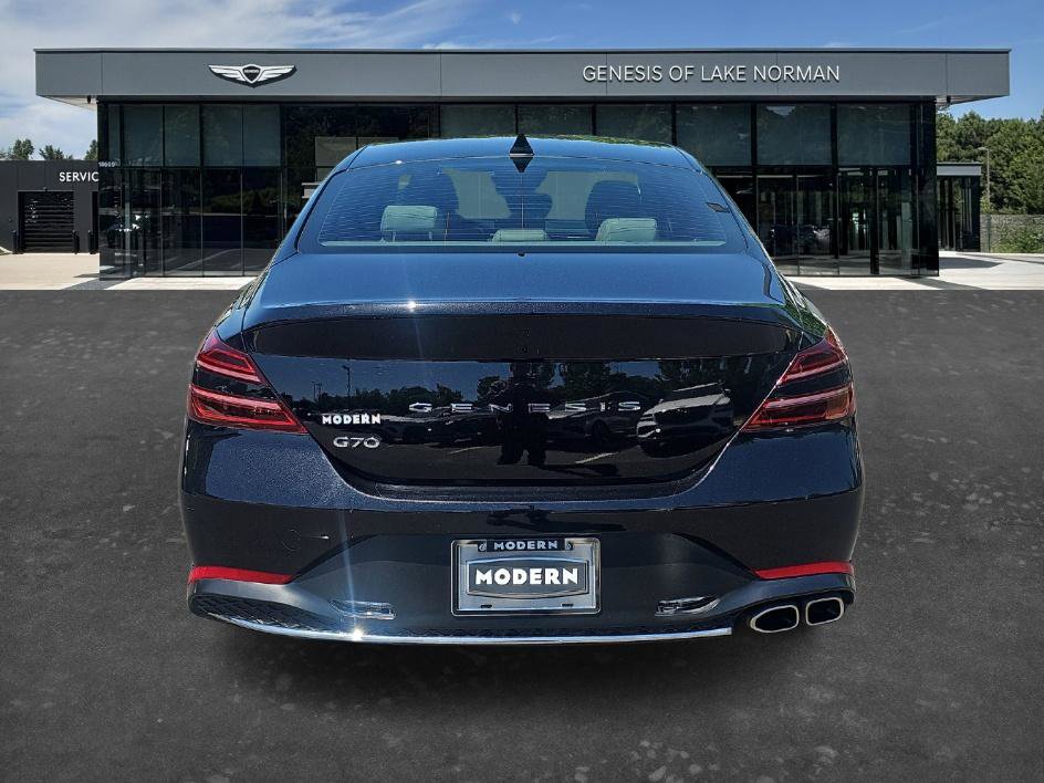 Used 2023 Genesis G70 2.0T RWD image 8