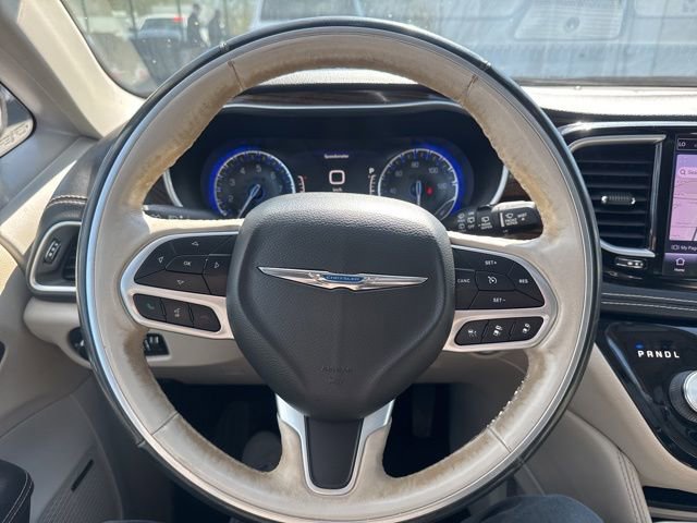Used 2021 Chrysler Pacifica Limited w/ Premium & Safety Sphere Group AWD/4WD image 17