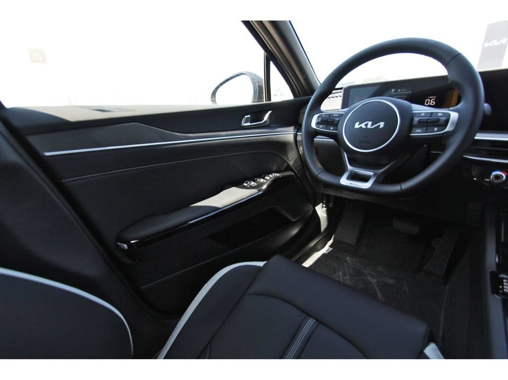 New 2026 Kia K5 GT-Line FWD image 9