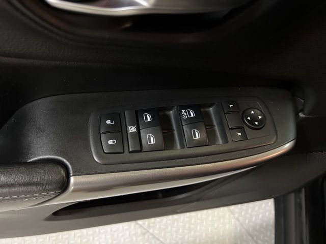 Used 2019 Jeep Cherokee Latitude w/ Cold Weather Group image 45