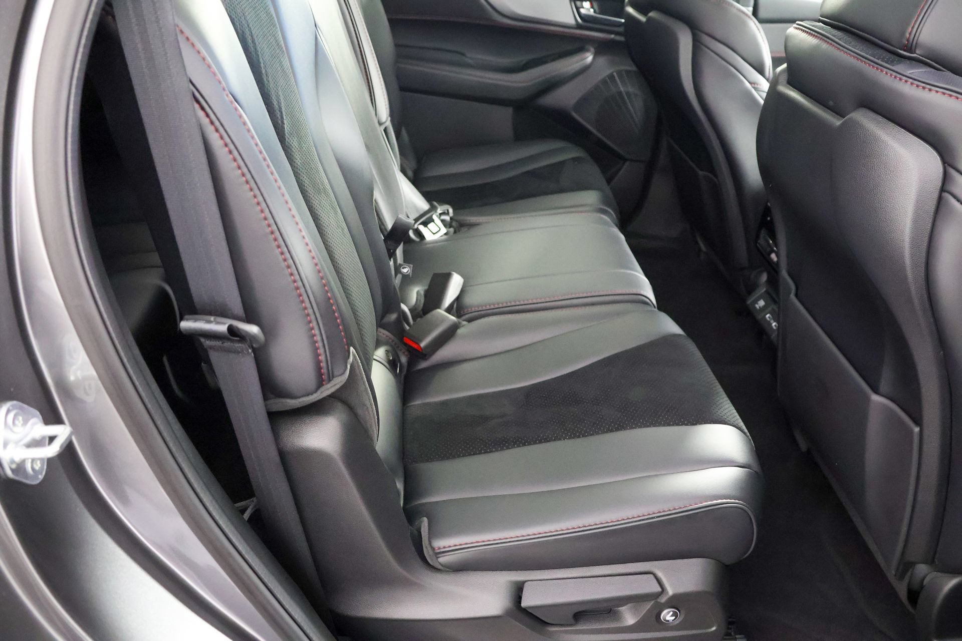 Used 2024 Acura MDX A-Spec AWD/4WD image 32