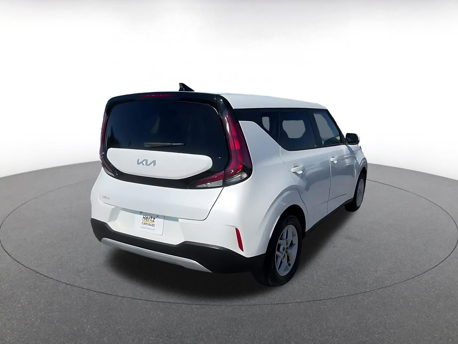 Used 2025 Nissan Altima 2.5 SV image 14