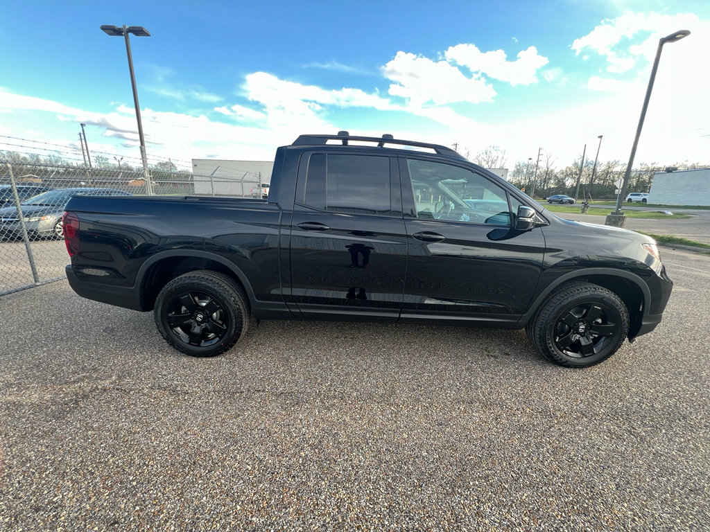 New 2026 Honda Ridgeline Black Edition image 10