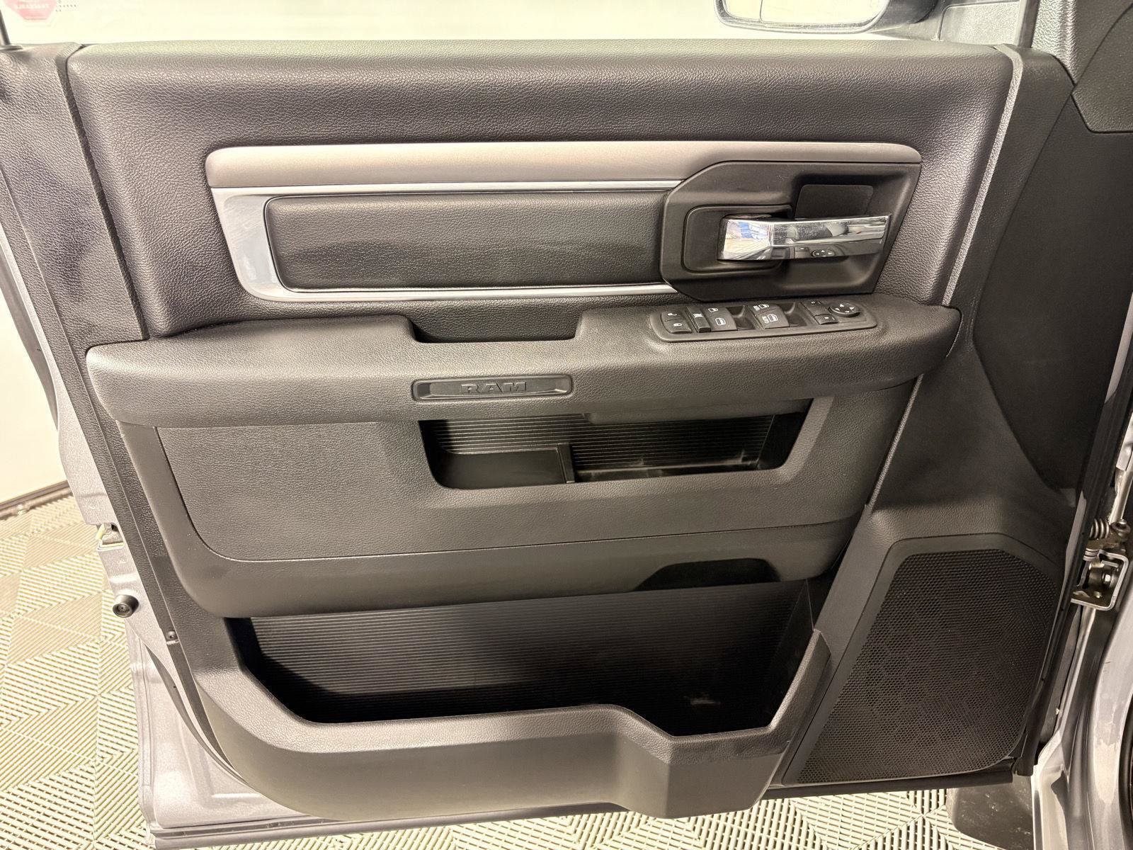 Used 2022 RAM 1500 Classic Warlock AWD/4WD image 14