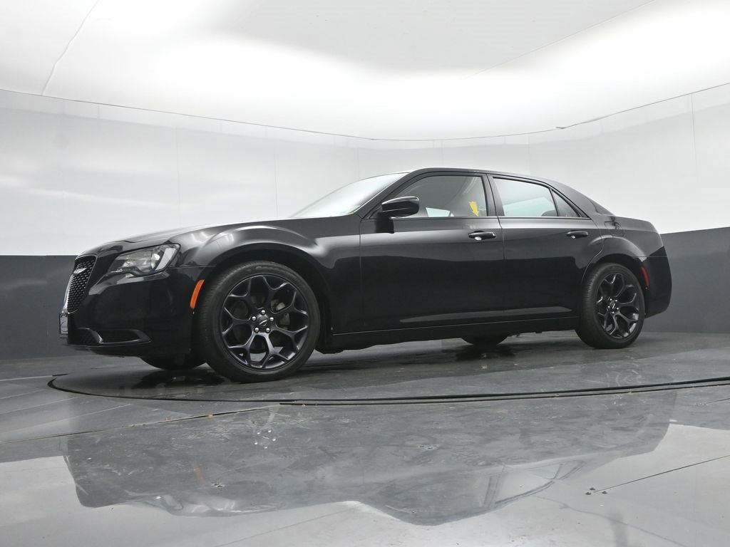 Used 2019 Chrysler 300 Touring w/ Sport Appearance Package image 50