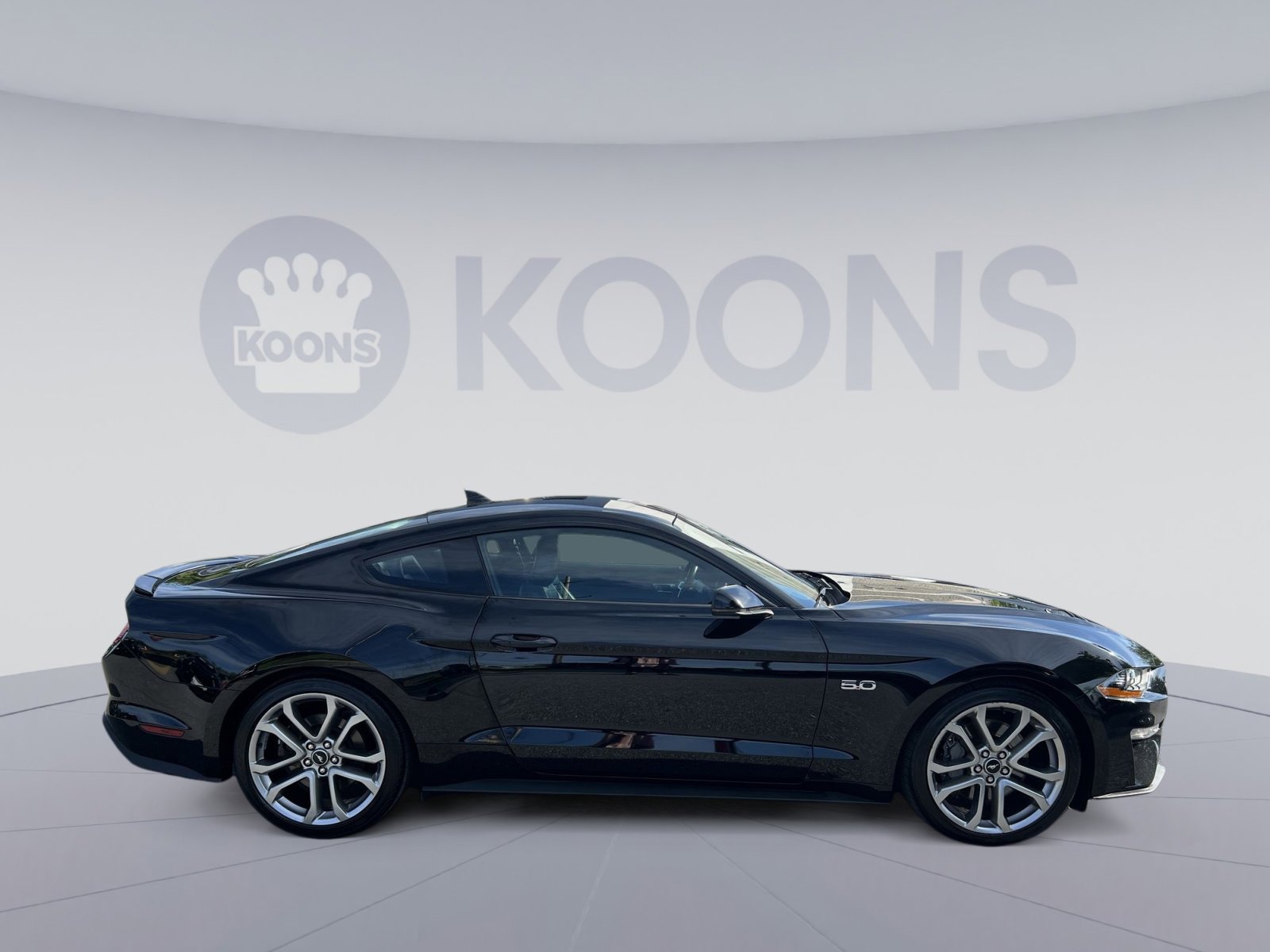Used 2022 Ford Mustang GT Premium w/ Equipment Group 401A RWD image 8
