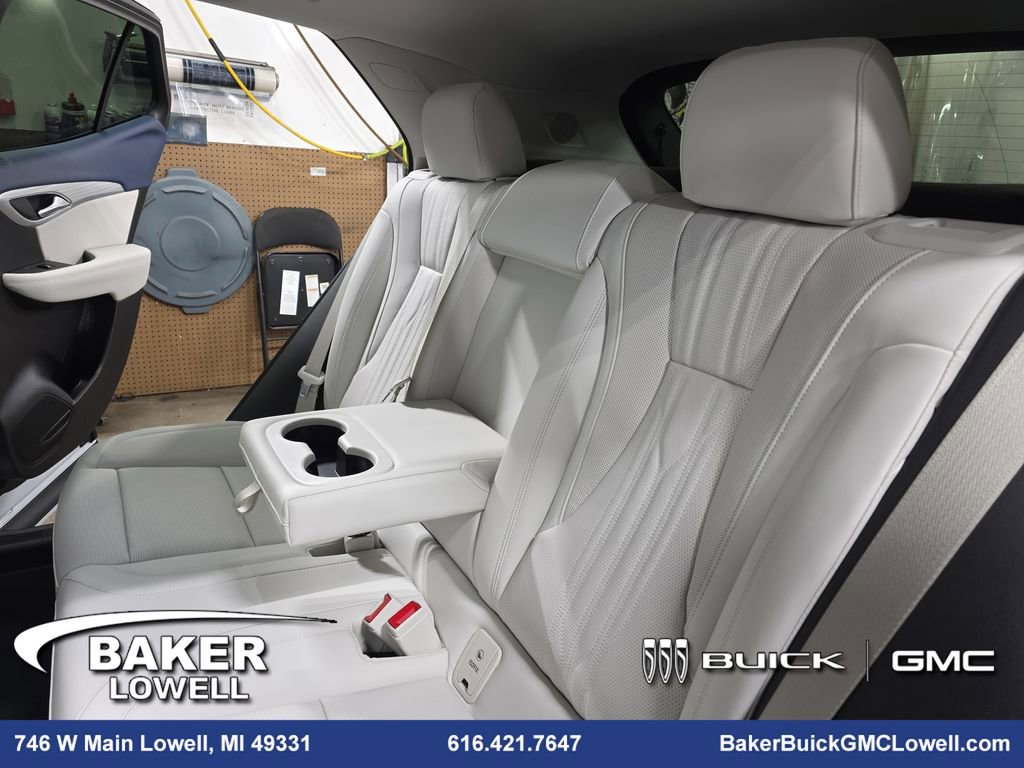 New 2026 Buick Envision Avenir image 14