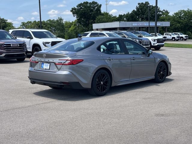 Used 2025 Toyota Camry SE FWD image 4