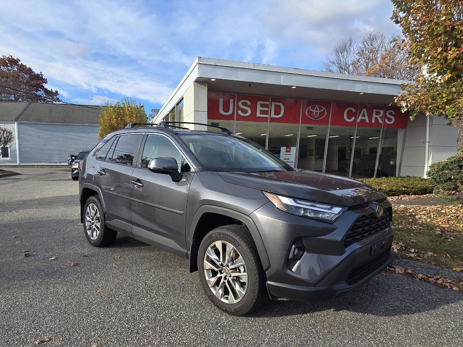 Used 2025 Toyota RAV4 XLE Premium image 1