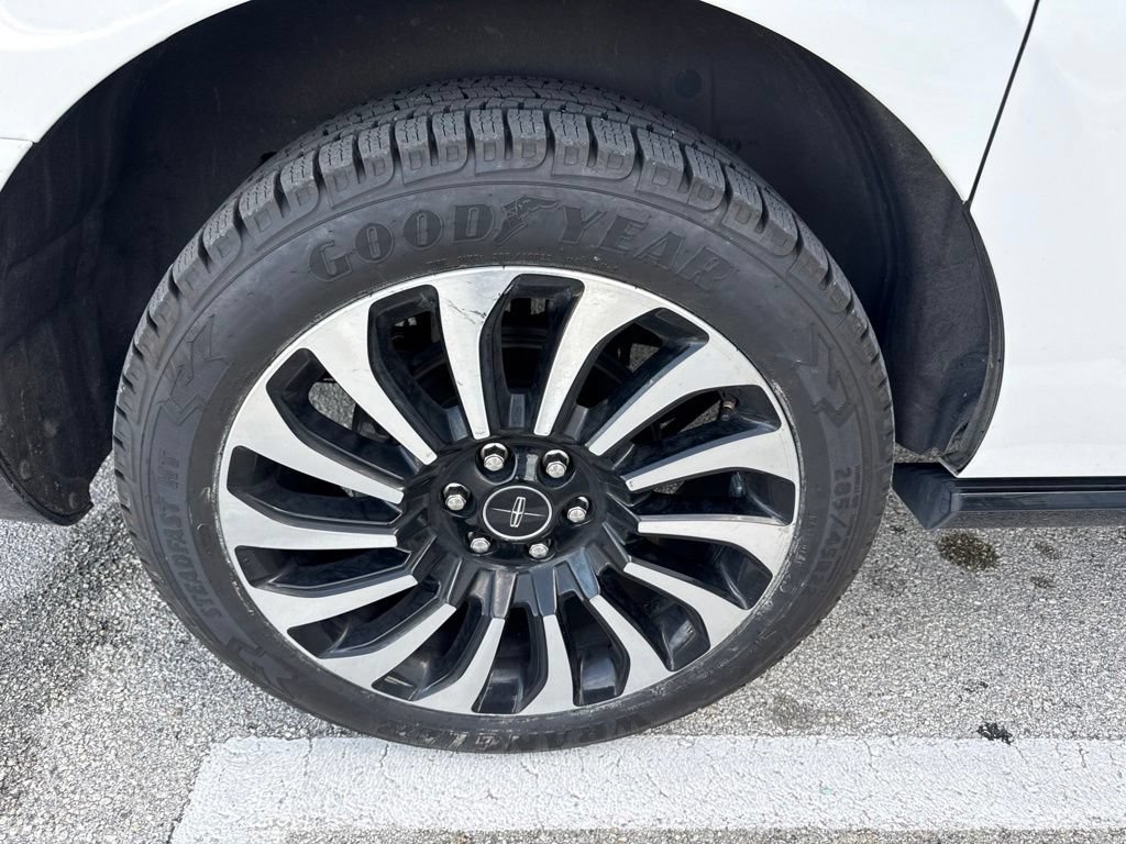 Used 2022 Lincoln Navigator L Black Label AWD/4WD image 6