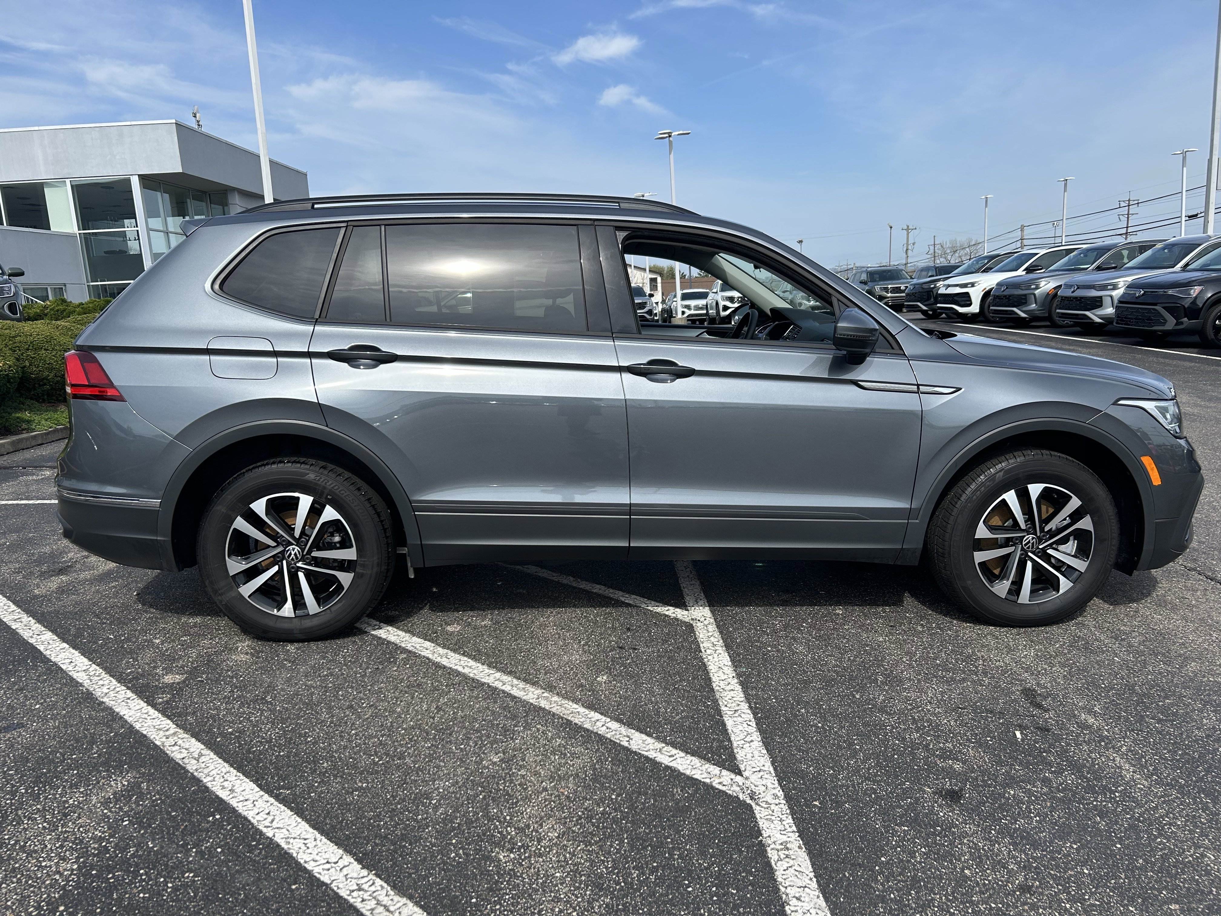 Certified 2023 Volkswagen Tiguan S image 8