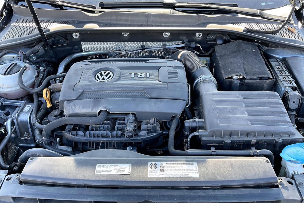 Used 2017 Volkswagen Golf SE FWD image 10