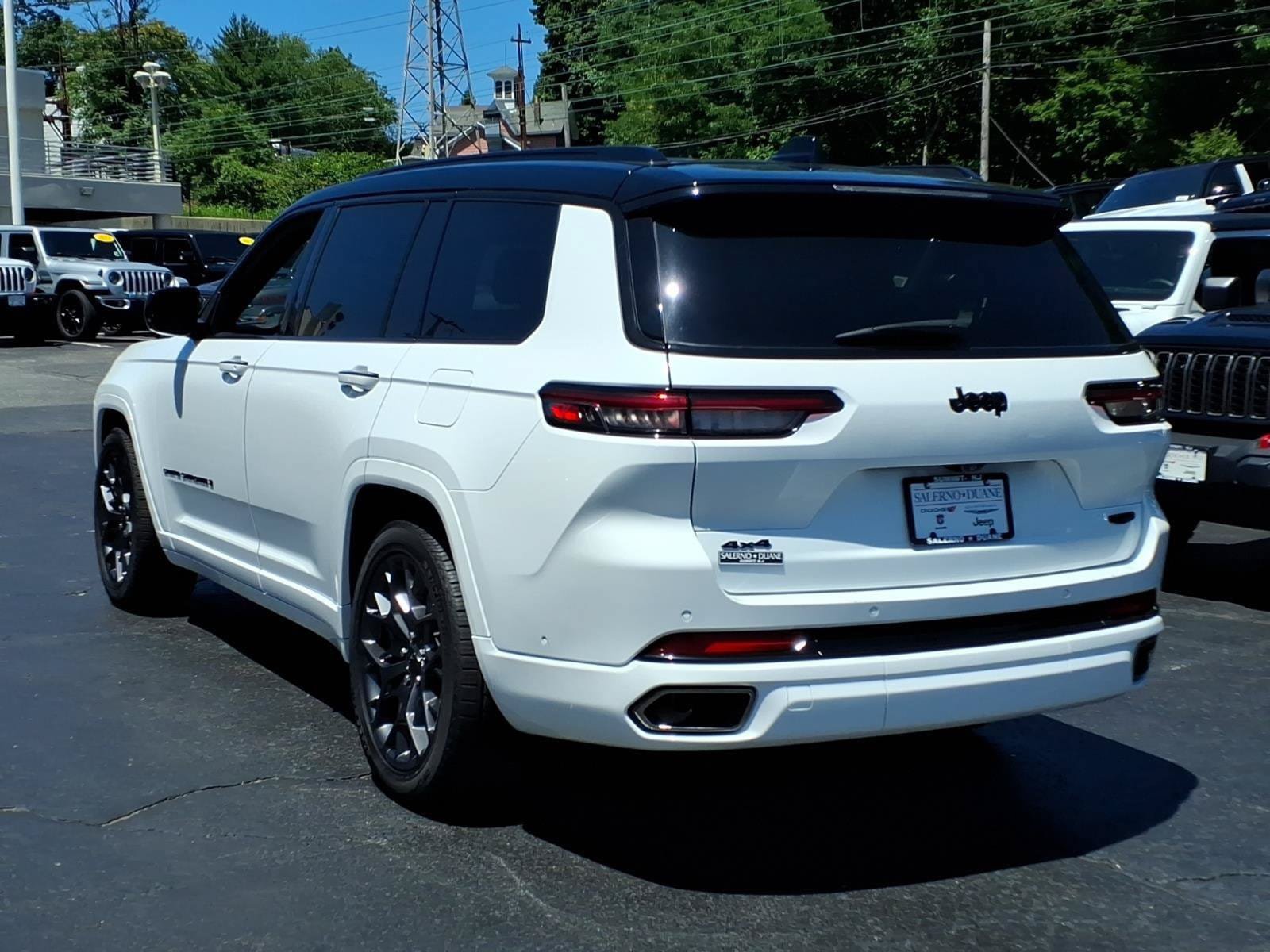 Certified 2024 Jeep Grand Cherokee L Summit AWD/4WD image 6