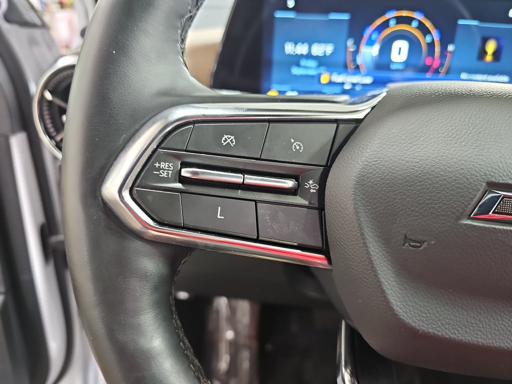 Certified 2025 Chevrolet Equinox ACTIV w/ Safety and Technology Package AWD/4WD image 22