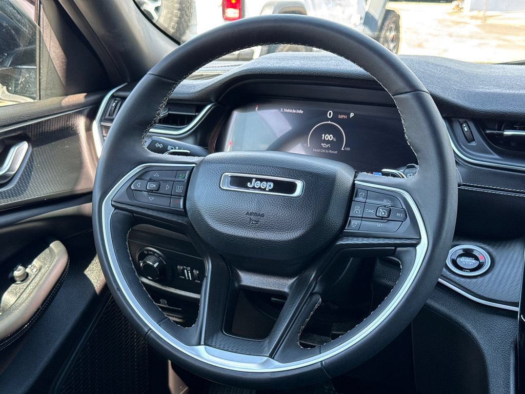 Certified 2024 Jeep Grand Cherokee Altitude AWD/4WD image 22