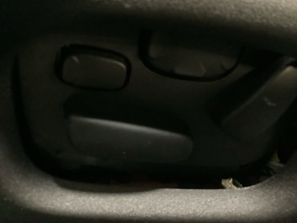 Used 2015 Lincoln MKS AWD w/ Equipment Group 101A image 26