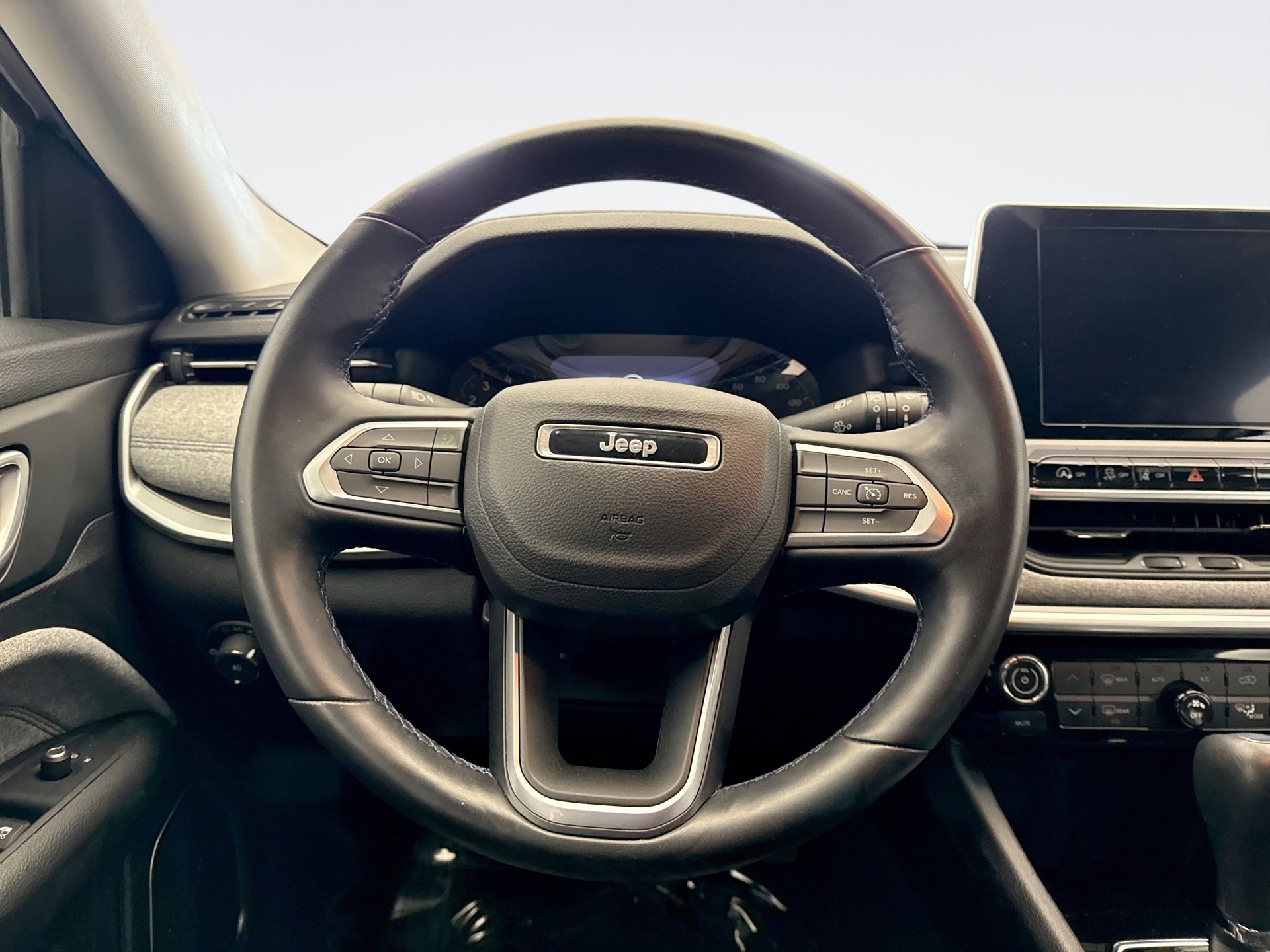 Used 2022 Jeep Compass Latitude w/ Convenience Group image 12