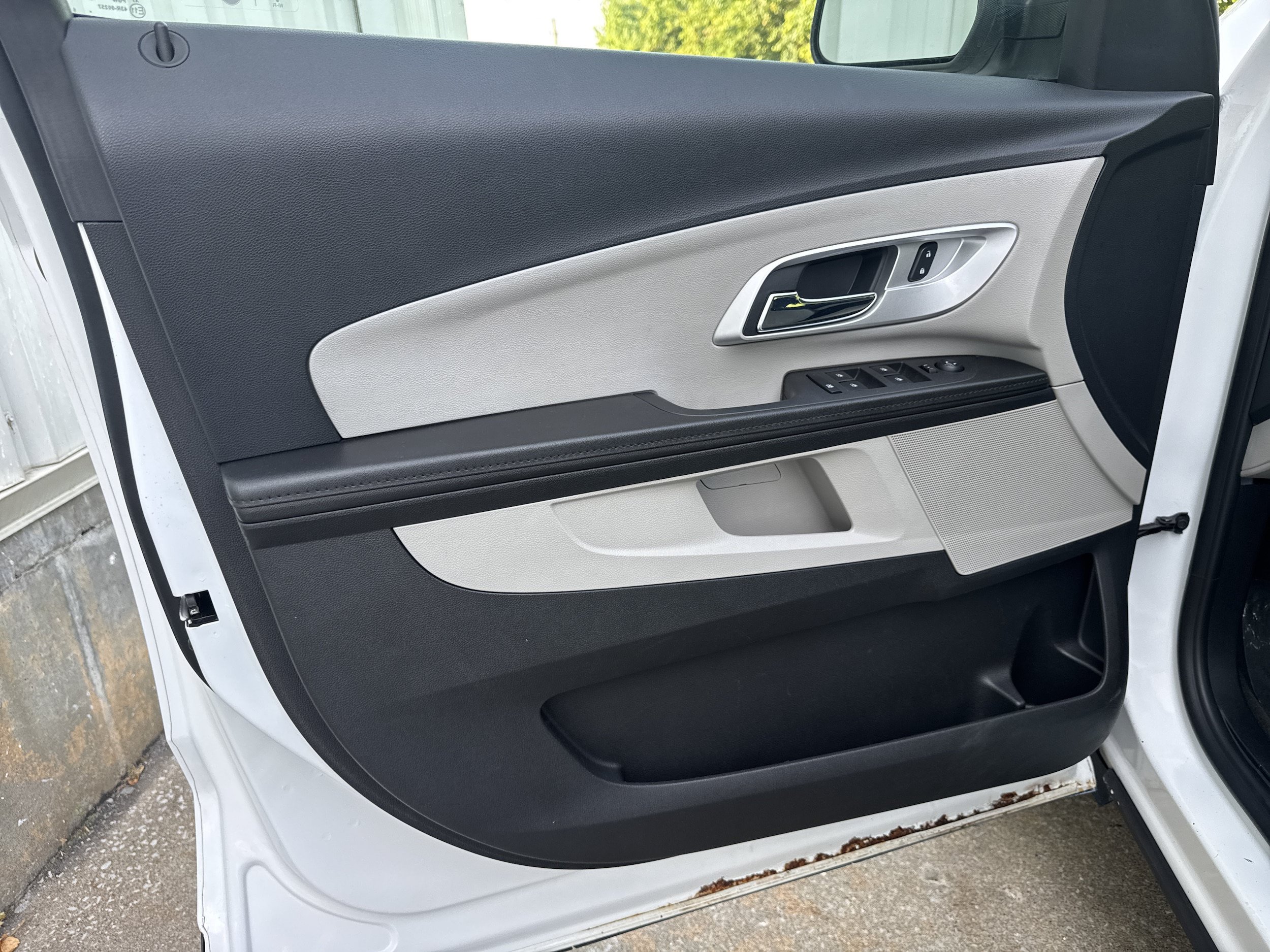 Used 2017 Chevrolet Equinox LS AWD/4WD image 7