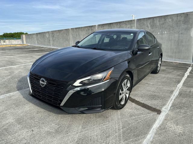 Used 2024 Nissan Altima 2.5 S FWD image 40