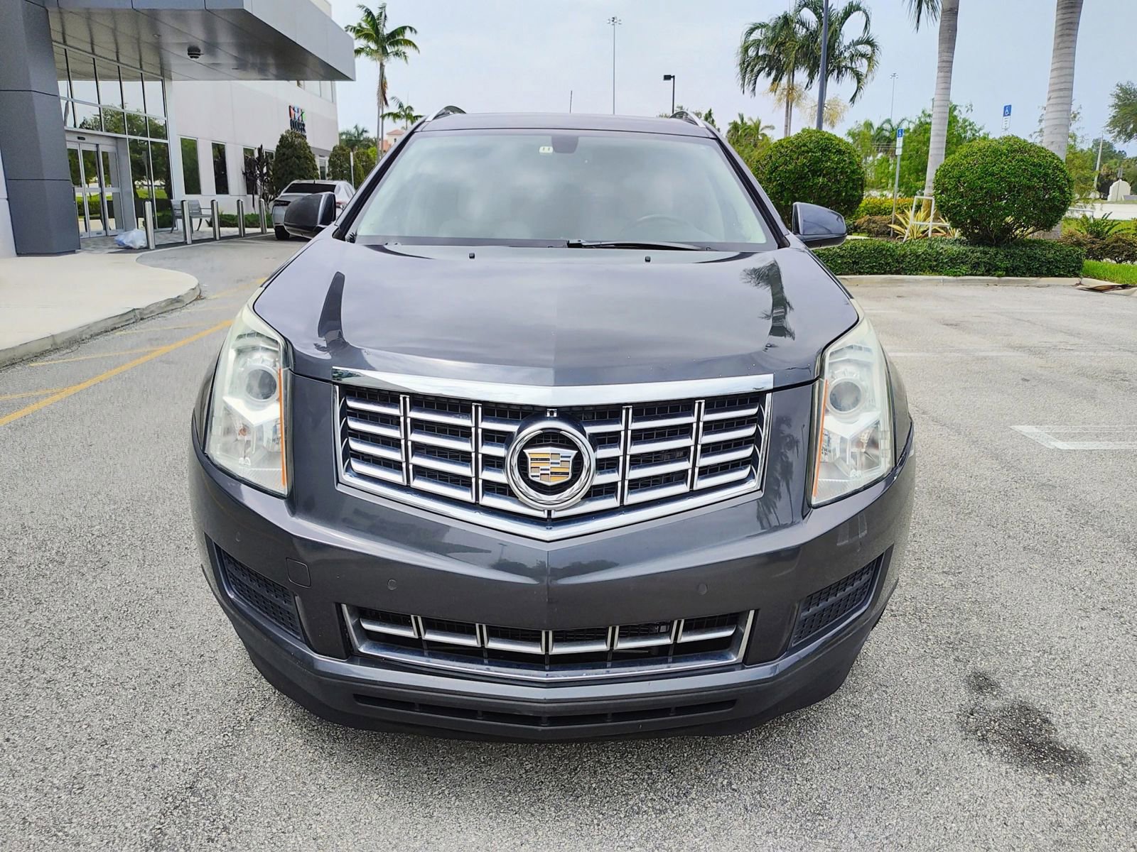 Used 2013 Cadillac SRX Luxury image 3